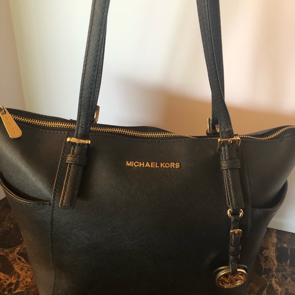MICHAEL KORS
Sullivan Large Saffiano Leather Tote
